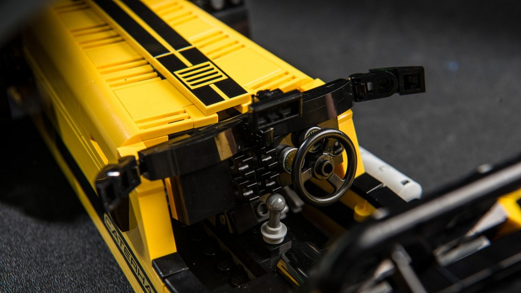 caterham-seven-620r-lego-4