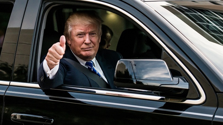 donald-trump-en-un-coche