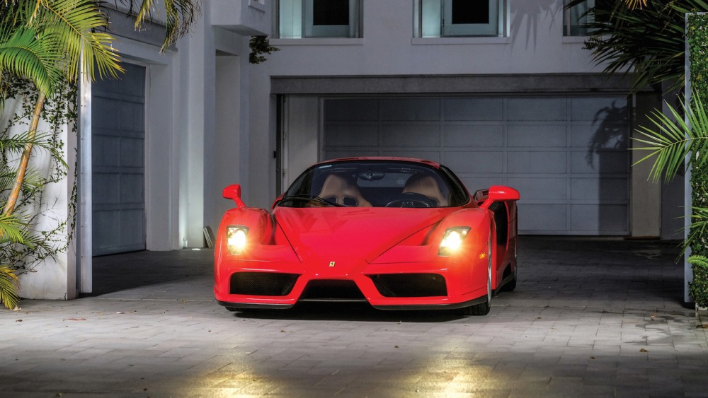 ferrari-enzo-tommy-hilfiger-7