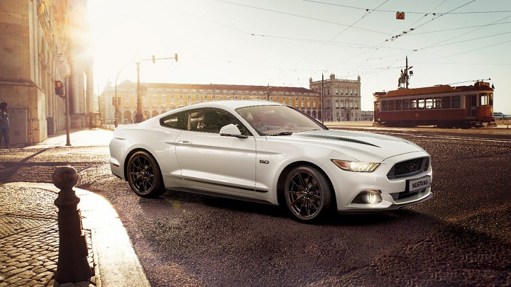 ford-mustang-black-shadow-edition