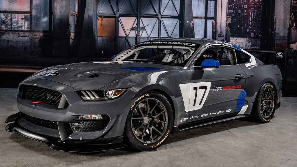 ford-mustang-gt4-frontal-tres-cuartos