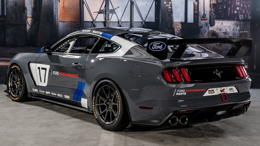 ford-mustang-gt4-zaga-tres-cuartos