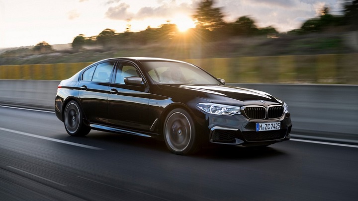 BMW-M550i-xDrive frontal