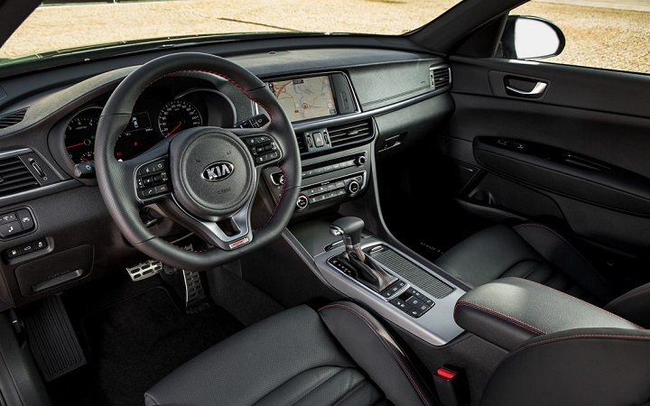 Kia-Optima-GT interior