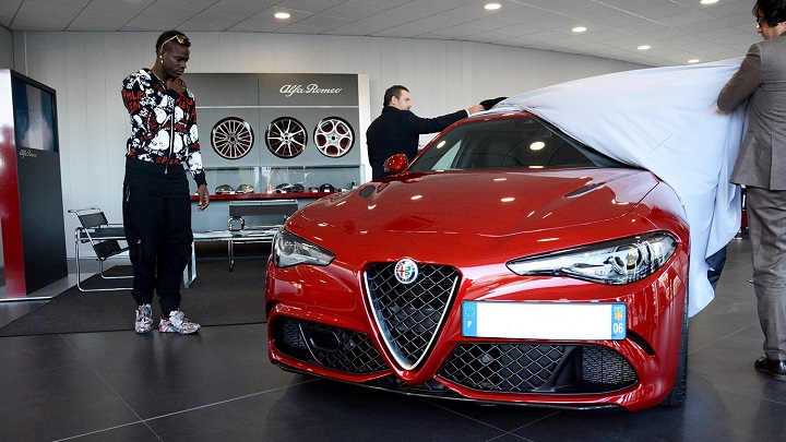 Mario-Balotelli-Alfa-Romeo-Giulia-Quadrifoglio-Verde