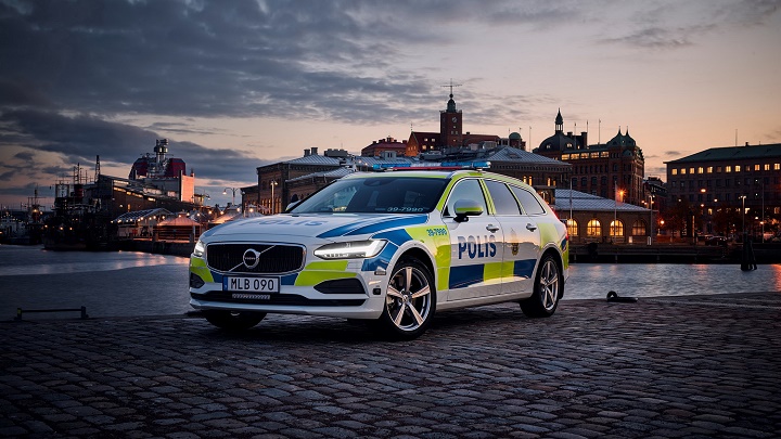 Volvo-V90-policia-sueca-1