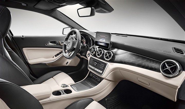 Mercedes-Benz-GLA-2017 interior