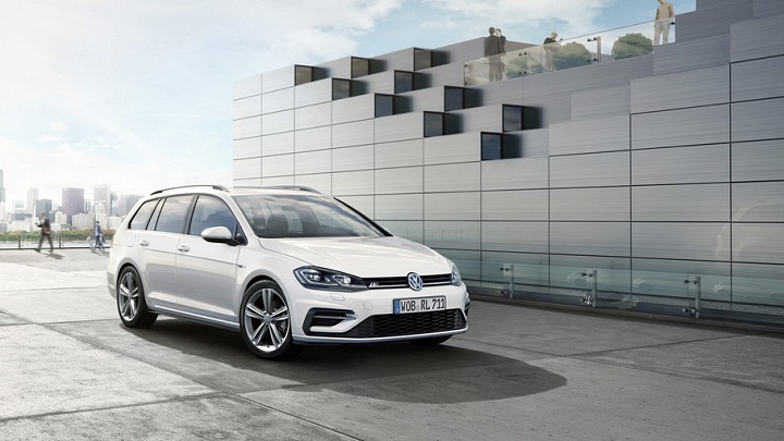 Volkswagen-Golf-R-Line