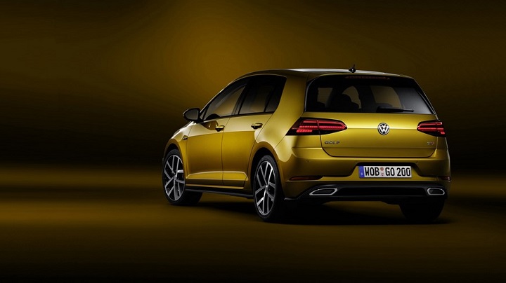 Volkswagen-Golf-R-Line