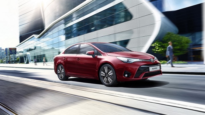 Toyota-Avensis-2017