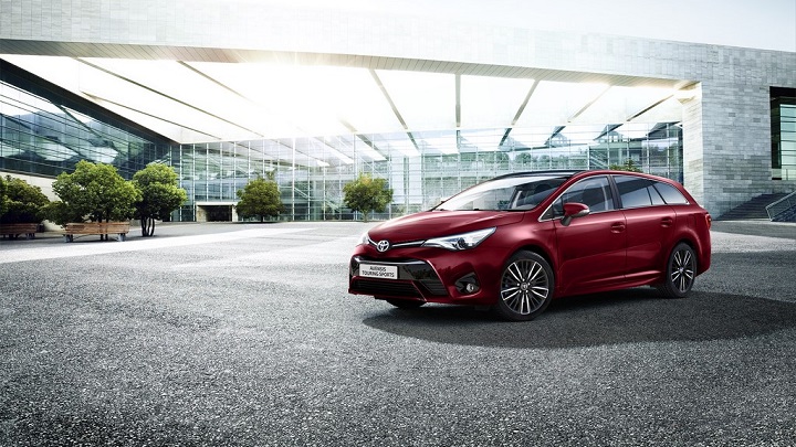 Toyota-Avensis-2017