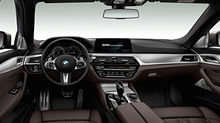 BMW-M550d-xDrive-interior