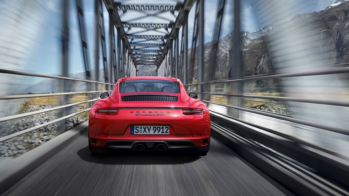 Porsche-911-4-GTS