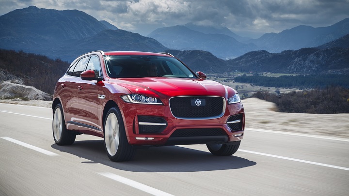 Jaguar-F-PACE-rojo