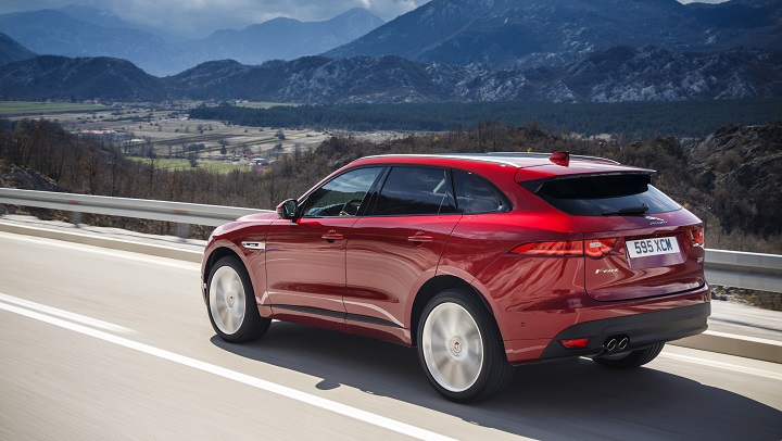 Jaguar-F-PACE-zaga-tres-cuartos