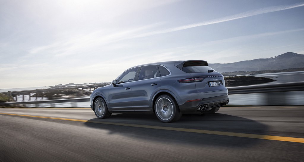 Porsche-Cayenne-2018