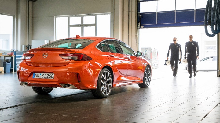 Opel-Insignia-GSi-Nurburgring