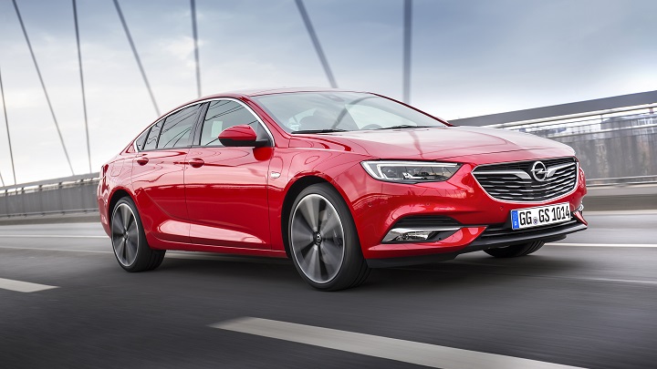 Opel-Insignia-Grand-Sport-rojo