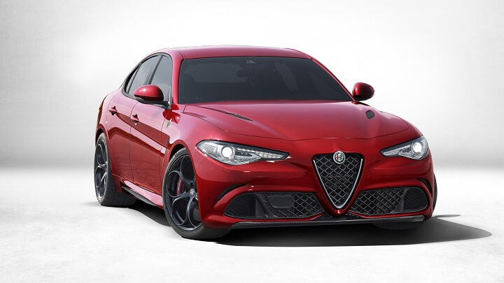 Alfa-Romeo-Giulia-Quadrifoglio-frontal