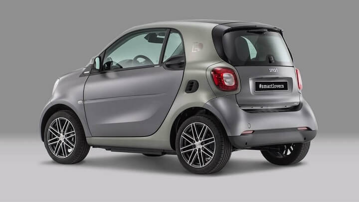 Smart-fortwo-electric-PullandBear