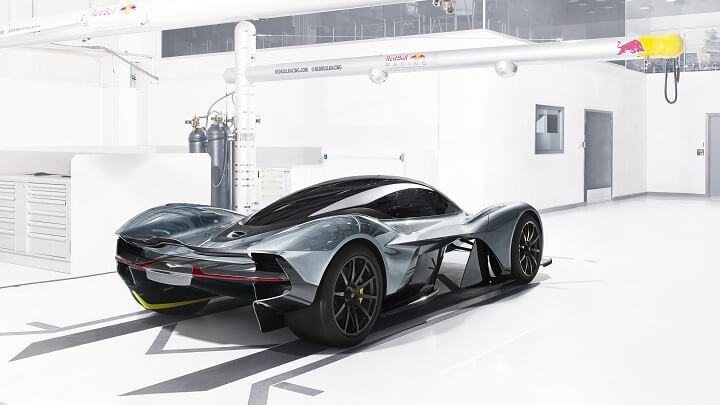 Aston-Martin-Valkyrie-zaga