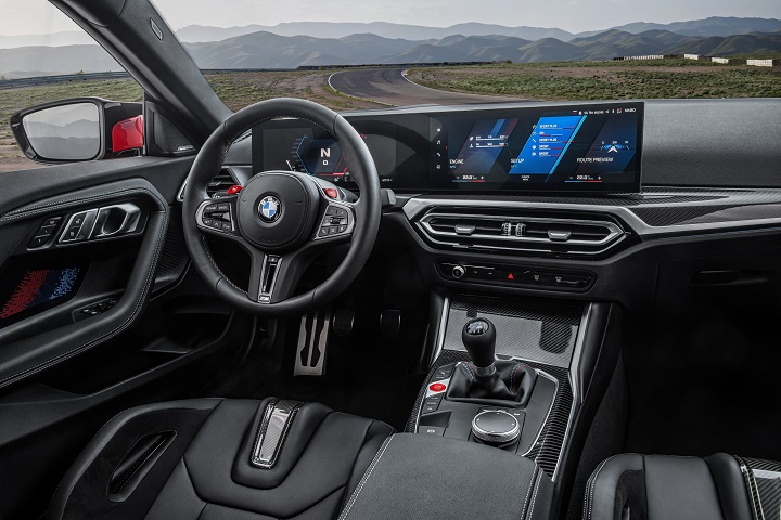 BMW-M2-2023-interior