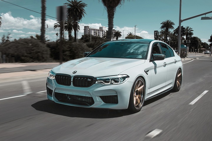 BMW-blanco